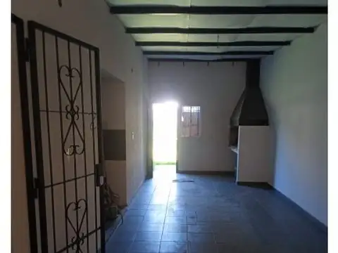 Casa 2 ambientes con 1 baño