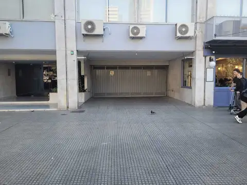 COCHERA EN PLENO MICROCENTRO FRENTE AL OBELISCO
