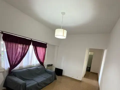 ALQUILER: 2 AMBIENTES EN LA MEJOR UBICACIÓN DE VILLA BALLESTER (A PASOS DE PLAZA ROCA) LUMINOSO.