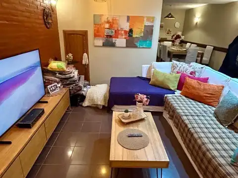 Depto Tipo Casa en Venta de 4 ambientes