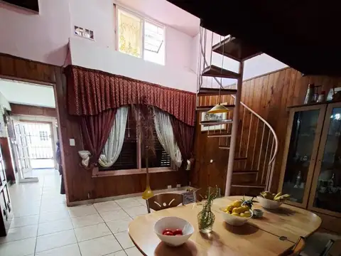 Espectacular Casa en Venta en Villa Devoto de 200 Mts con cochera