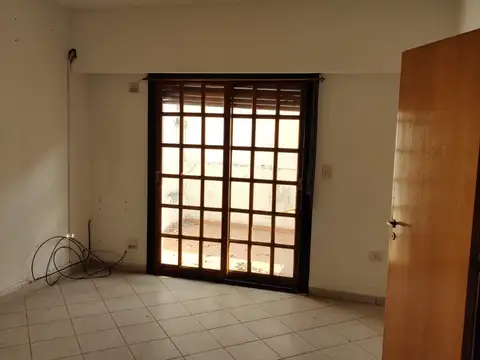 Depto Tipo Casa en Venta en Mataderos, USD 72.000