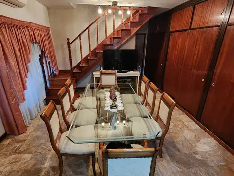 Depto Tipo Casa en Venta con 1 cocheras
