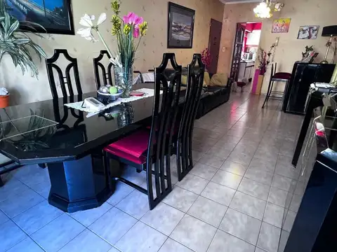 Depto 4 amb con cochera en Lanusita