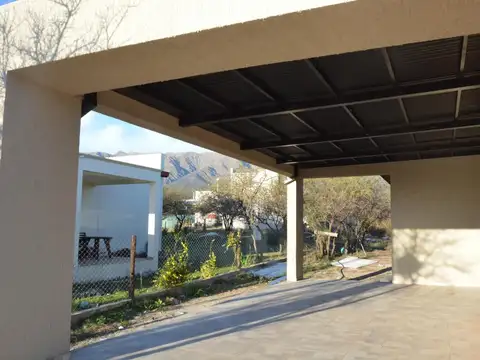 Casa 3 ambientes con 2 baños