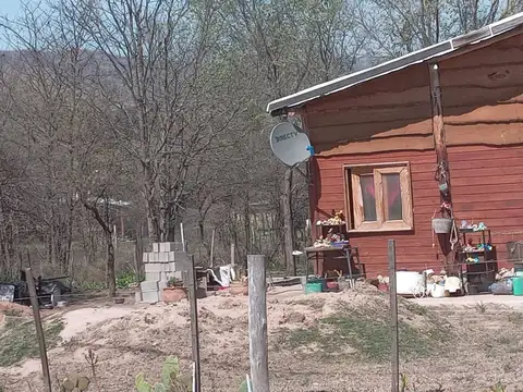 CABAÑA 2 DORM COSQUÍN 1140 M2 TERRENO CORDOBA