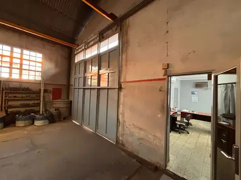 VENDO GALPON CON OFICINA POR AV. 9 DE SEPTIEMBRE