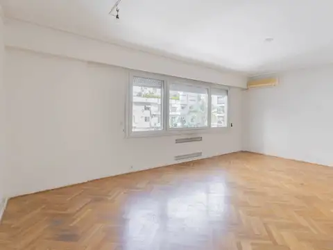 Ayacucho y Av. Quintana