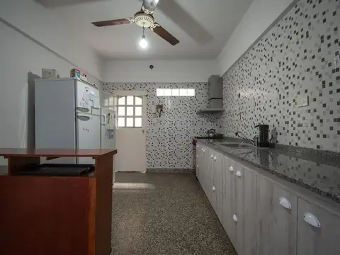 Depto Tipo Casa en Venta de 6 ambientes