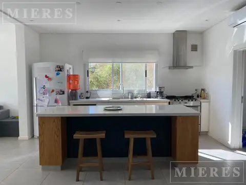 Casa en Venta en El Cantón - Barrio Puerto, USD 290.000