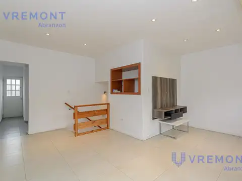 Depto Tipo Casa en Venta de 3 ambientes