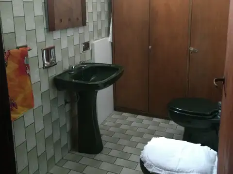 Depto Tipo Casa 4 ambientes con 2 baños