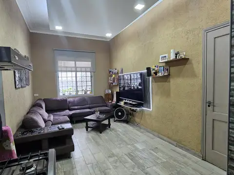 Navarro 3200, Piso PB