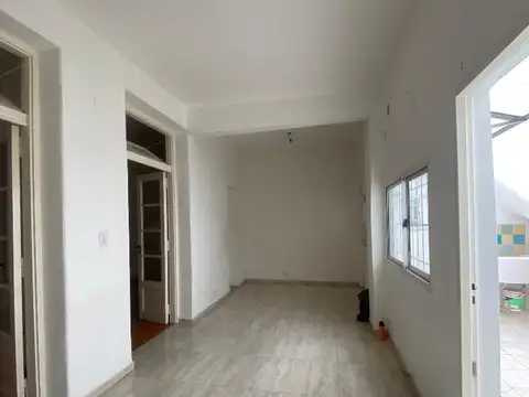 Adolfo P Carranza 2800, Piso PB