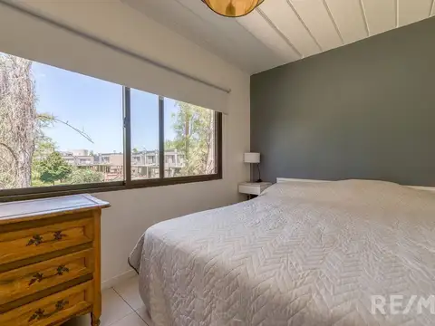 Departamento en Alquiler en Aparts del Pinazo, USD 800