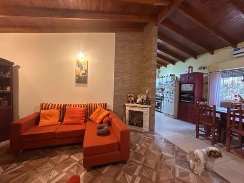 Venta Ph dos pisos con patio y cochera Ezpeleta