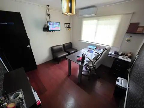 DEPÓSITO, OFICINAS A MTS DE ACCESO OESTE EN MORENO