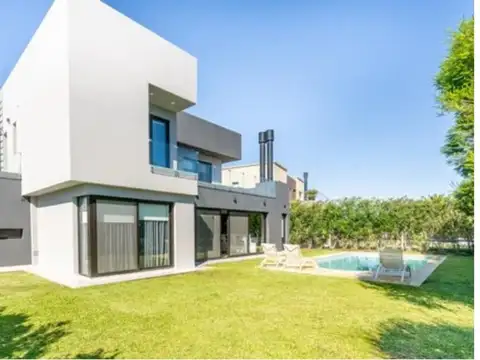 Casa en Venta de 4 dormitorios