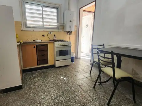 Casa 2 dormitorios venta La Plata Jardin y cochera