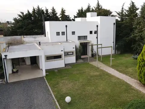 Casa en  Prados de la Adelina