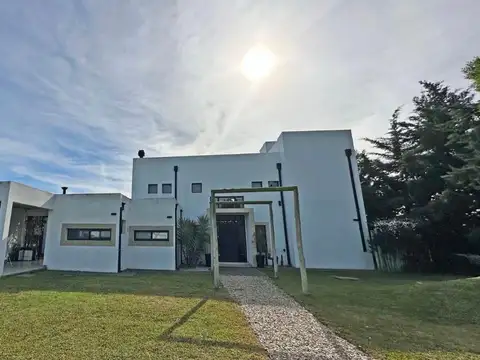 Prados de la Adelina