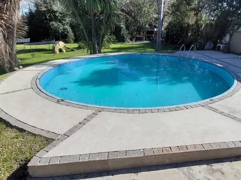 CASAS (3) QUINTA CON PILETA EN VENTA, MORENO.