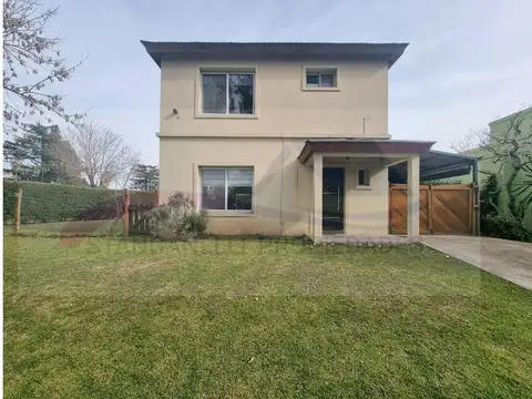 HERMOSA CASA 4 AMB EN BARRIO LA CUESTA APTA CREDITO