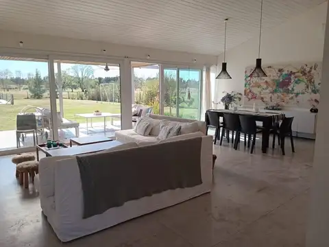 Alquiler temporal en Medal Country Club, Pilar, GBA Norte - 4 Ambientes