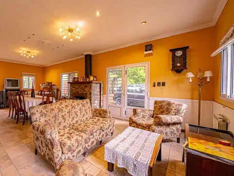 VENTA CASA 6 AMBIENTES FRANCISCO ALVAREZ PILETA