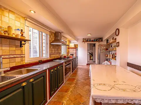 VENTA CASA 6 AMBIENTES FRANCISCO ALVAREZ PILETA