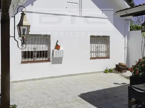 Casa en Venta con 6 cocheras