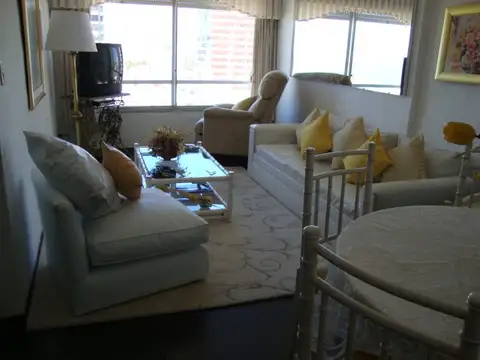 (AYA-AYA-7) Edifcio con servicios