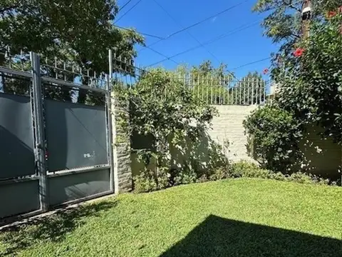 C/est y centro comercial hermoso chalet  1 pl t/nvo imp