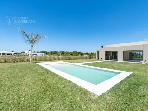 Casa en Venta en Haras San Pablo, USD 298.000