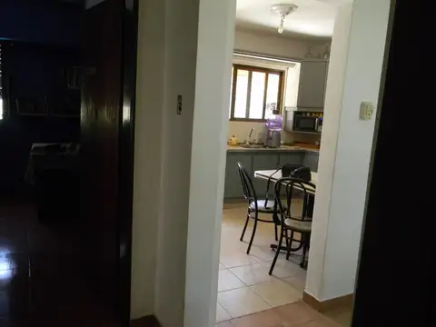 Casa en venta – 4 ambientes más monoambiente