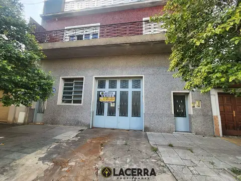 Casa y deposito en Villa Lynch