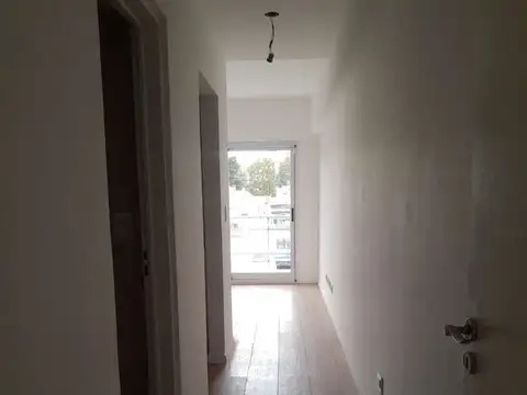 EXCELENTE 3 AMBIENTES AL FRENTE