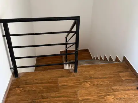 VENTA CASA 4 AMBIENTES CON PILETA A ESTRENAR