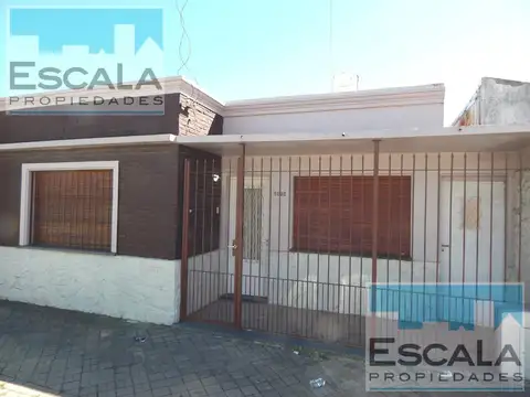 CASA DE UN DORM CON PATIO EN ALQUILER