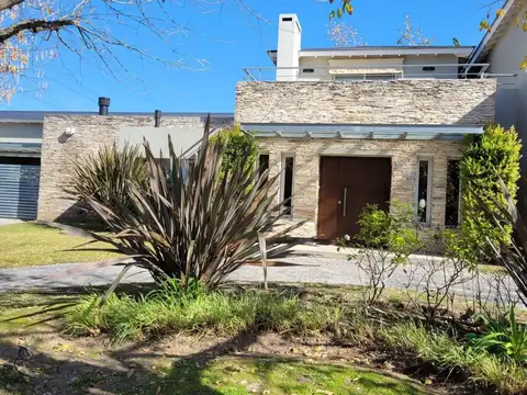 Casa  en Venta ubicado en Septiembre, Escobar, G.B.A. Zona Norte