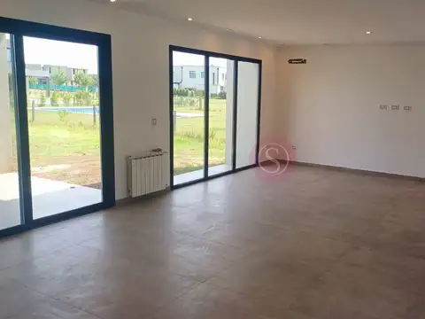 Casa en Venta en El Naudir, USD 330.000