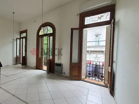 Depto Tipo Casa 3 ambientes con 2 baños