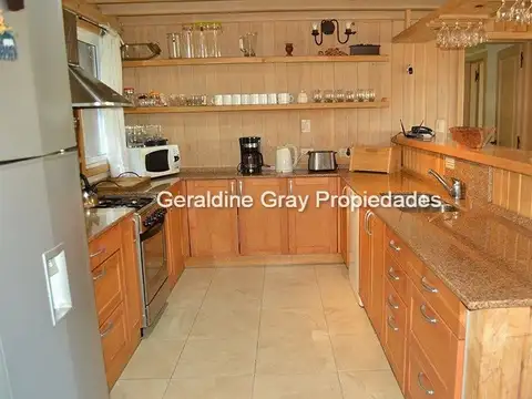 Casa en Venta con 1 cochera