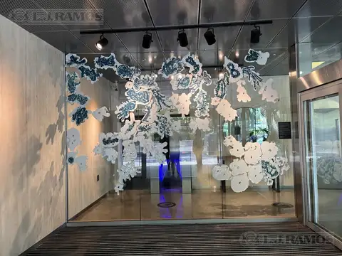 Oficina en Alquiler con 4 cocheras