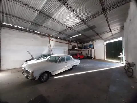 Galpon en Venta en Bernal, USD 80.000