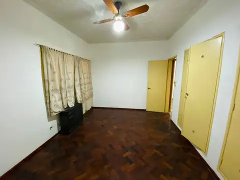 Depto Tipo Casa 4 ambientes con 2 baños