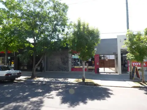 Cantilo  e/ 13 A y 13 B