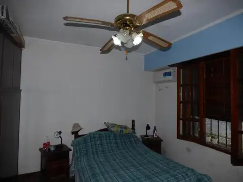 Cantilo  e/ 13 A y 13 B