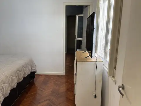 Casa 6 ambientes con 2 baños