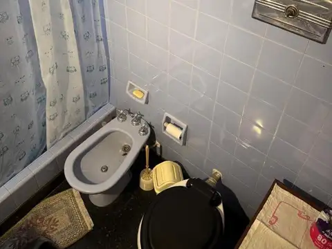 CASA 3 AMB + MONO  - CASEROS (centro)